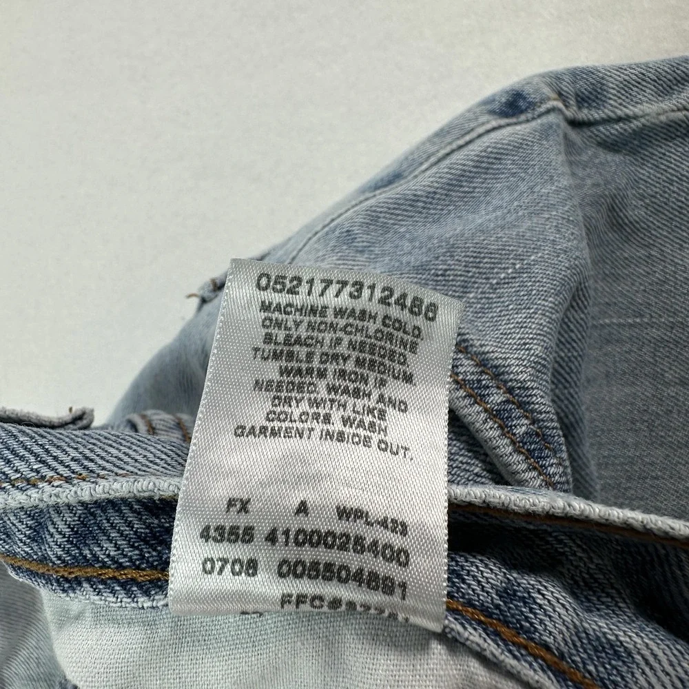 Vintage Levis 550 Jeans Mens 34x32 Blue Relaxed Tapered Denim Light Wash Y2K